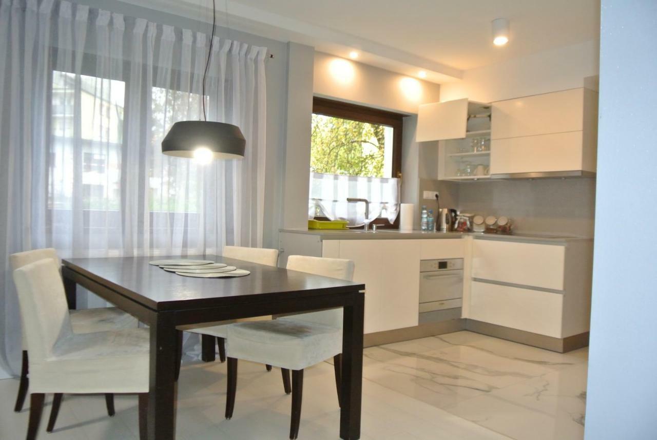 Centrum- Kochanowskiego -dawniej Two-bedroom Apartment *